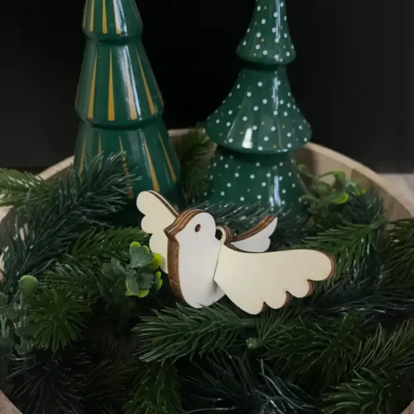 Dřevěná holubička na pověšení