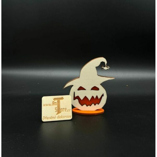 Dřevěná dýně na podestě – A1