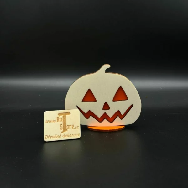 Dřevěná dýně na podestě – A2