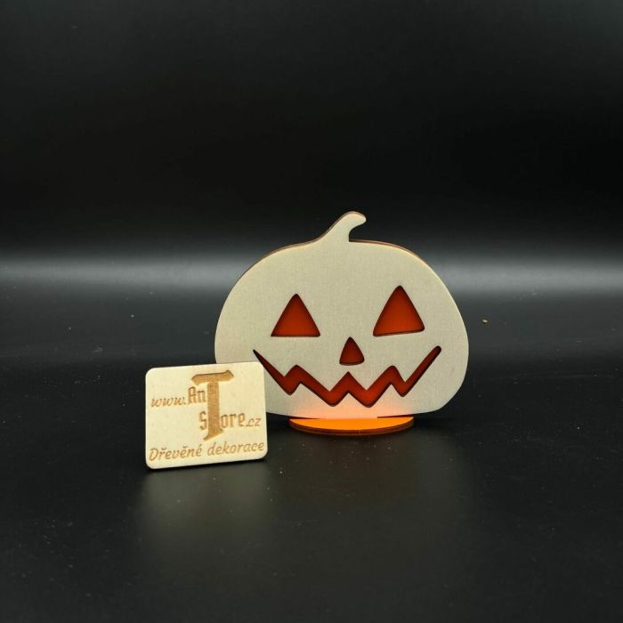 Dřevěná dýně na podestě - A2 Dřevěná dýně na podestě – A2