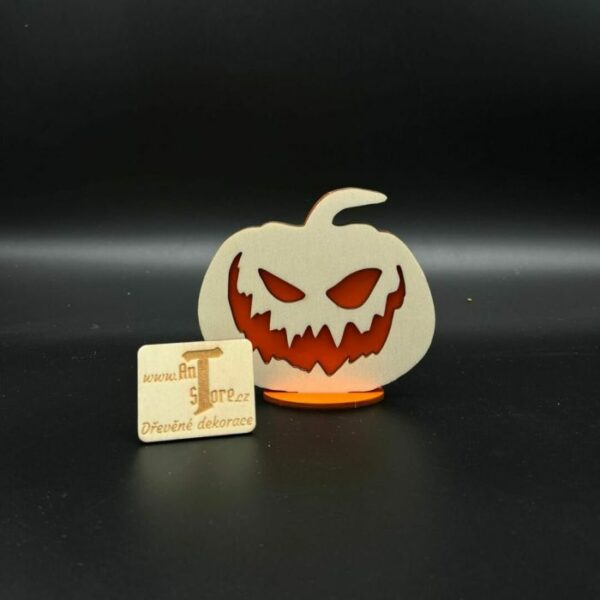 Dřevěná dýně na podestě – A5