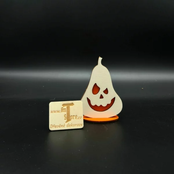 Dřevěná dýně na podestě – A9