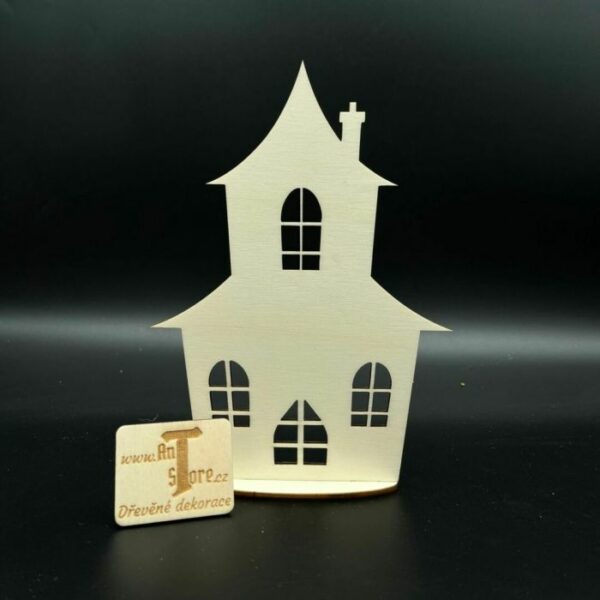 Dřevěný domeček na podestě