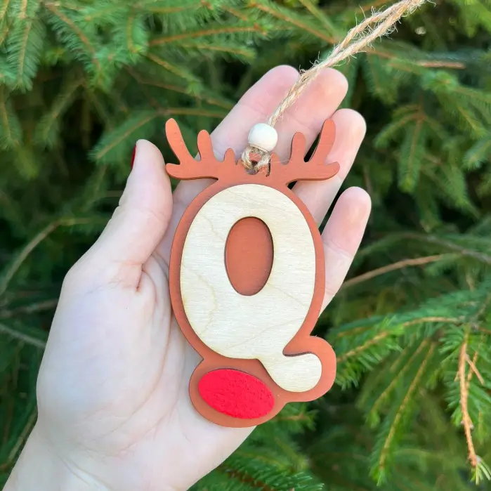 Dřevěné Vánoční písmenko - Q Dřevěné Vánoční písmenko - Q