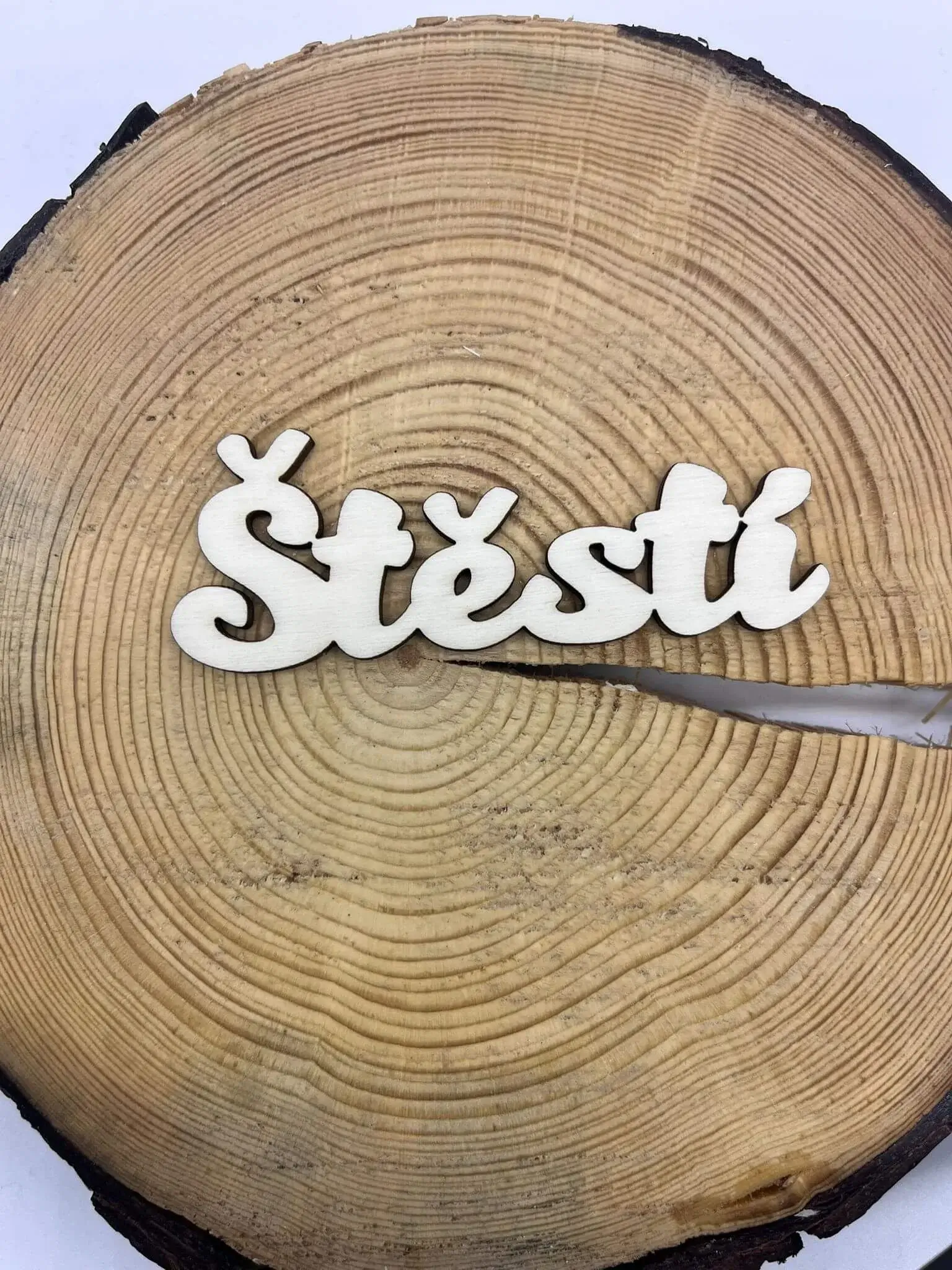 Dřevěný nápis - Štěstí Dřevěný nápis - Štěstí